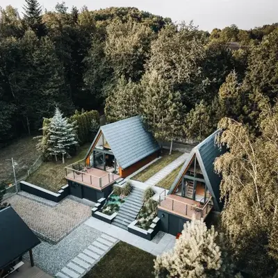 Budzi nas las Marcyporęba - Duży domek