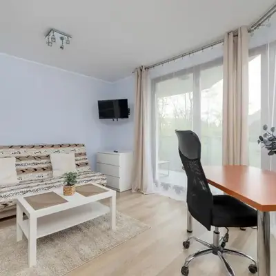 Studio z Parkingiem i Balkonem w Krakowie by Rent like home